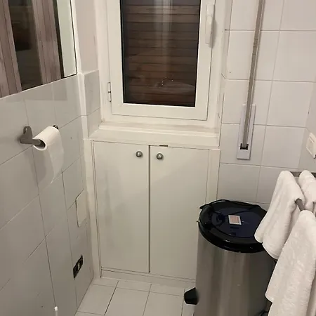 Domus Vaticano 48 * Řím
